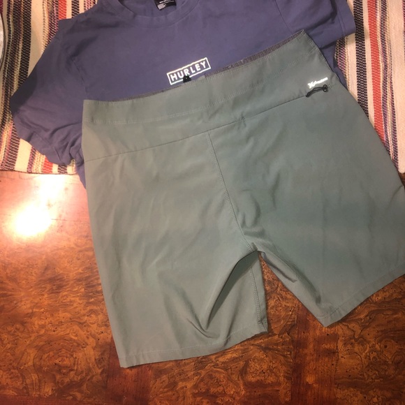 🐠🐠🐠Hurley 🐠🐠🐠Board Shorts and Tshirt🐠🐠🐠size 30 and AM🐠🐠🐠 - Picture 4 of 9